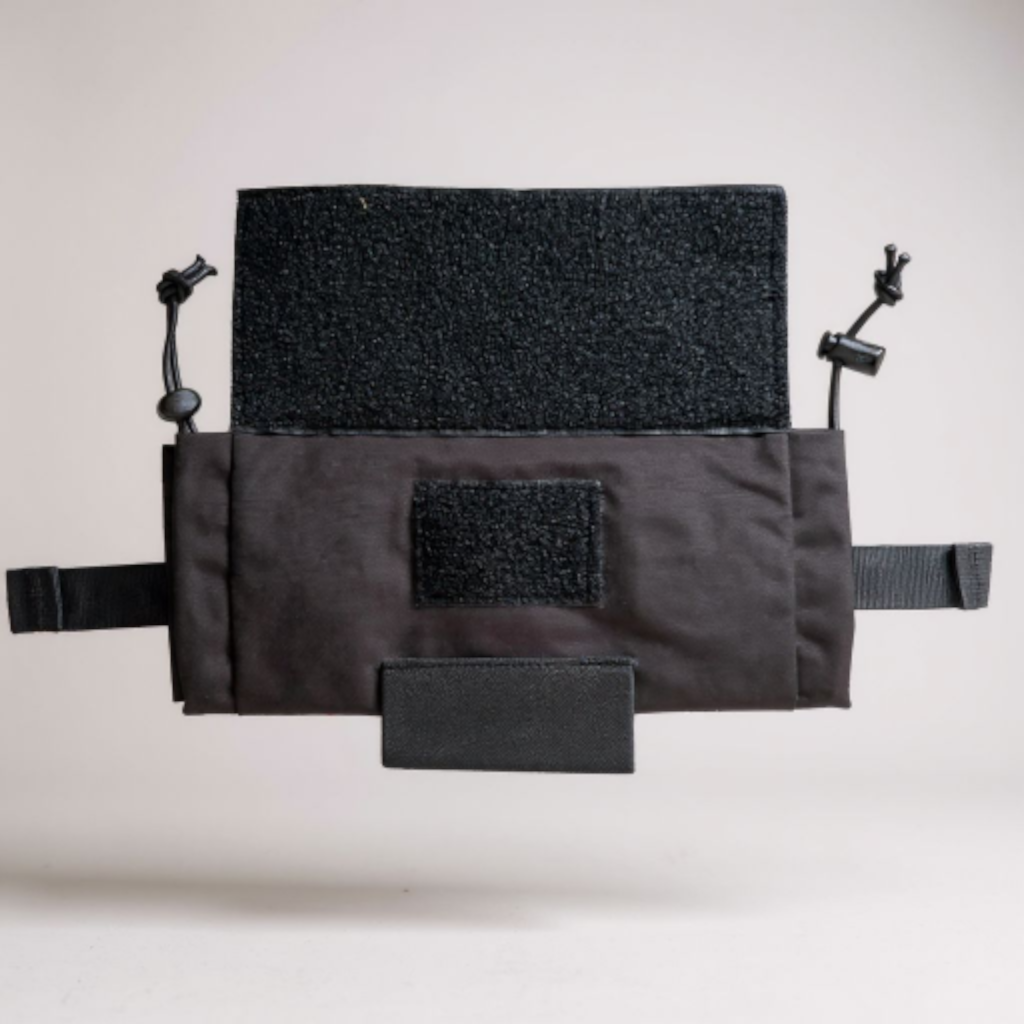 Krieger Medic Sausage Roll in black, roll-out medical panel with elastic retention
